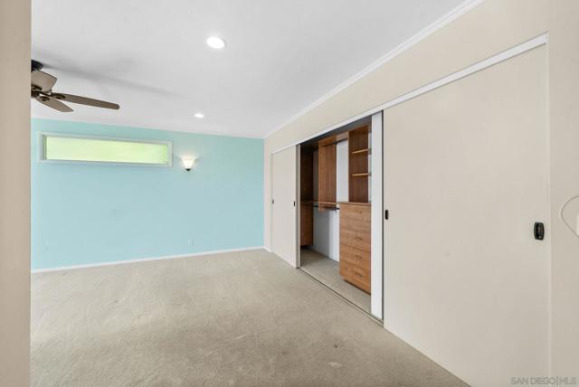 7330 Brodiaea Way, La Jolla CA: https://media.crmls.org/mediaz/61efaf12-58a7-461f-bf28-710a551fa4ca.jpg