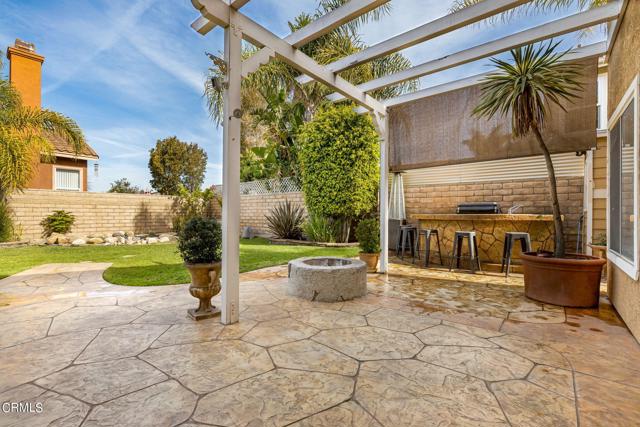 2561 Upper Bay Drive, Oxnard CA: https://media.crmls.org/mediaz/61f0346c-6339-4266-8138-fad564c20849.jpg