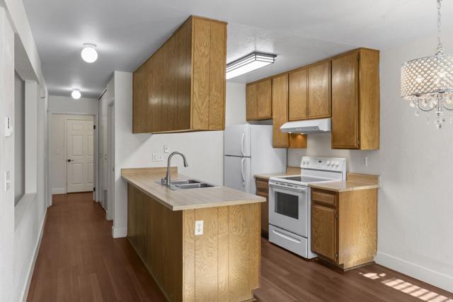 Detail Gallery Image 11 of 31 For 13742 Ruette Le Parc #C,  Del Mar,  CA 92014 - 2 Beds | 2 Baths