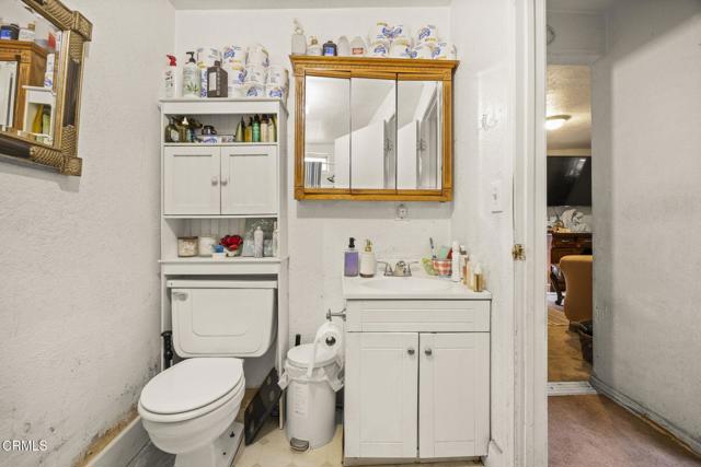 8590 N Ventura Avenue, Ventura CA: https://media.crmls.org/mediaz/61f13fab-c3ff-482f-bce0-bbabb1d23e47.jpg