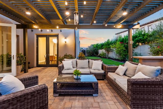 Detail Gallery Image 19 of 22 For 16622 Sweet Leilani Ln, San Diego,  CA 92127 - 4 Beds | 4/1 Baths