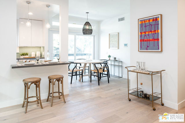 717 N ORLANDO Avenue, Los Angeles CA: https://media.crmls.org/mediaz/61f35e0b-633c-4a72-abb3-99b246897f7c.jpg