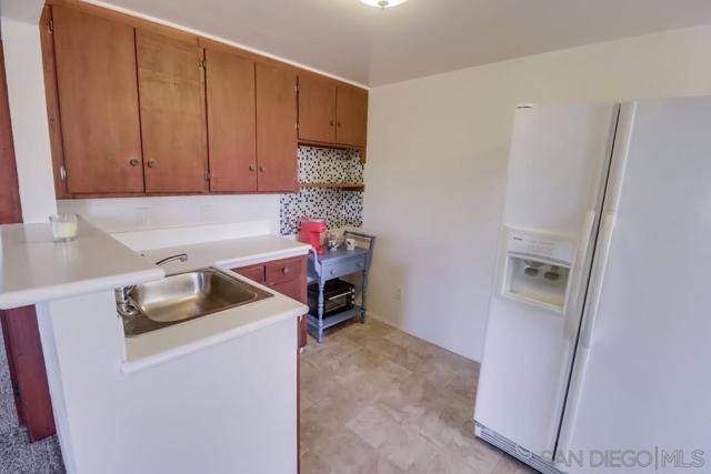 255 Highline Trl, El Cajon CA: https://media.crmls.org/mediaz/61f3964e-4669-4f95-856d-8cbab32207e9.jpg