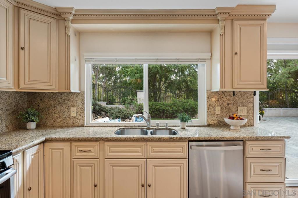 MLS #250042270SD image #14