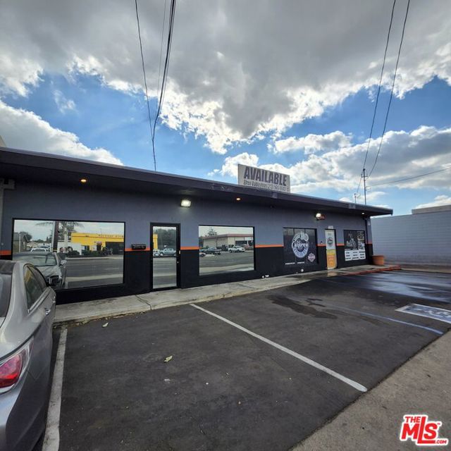 2446 2452 Durfee Avenue, El Monte CA: https://media.crmls.org/mediaz/61f60acc-ef0f-4489-a58d-c62f0a836e82.jpg