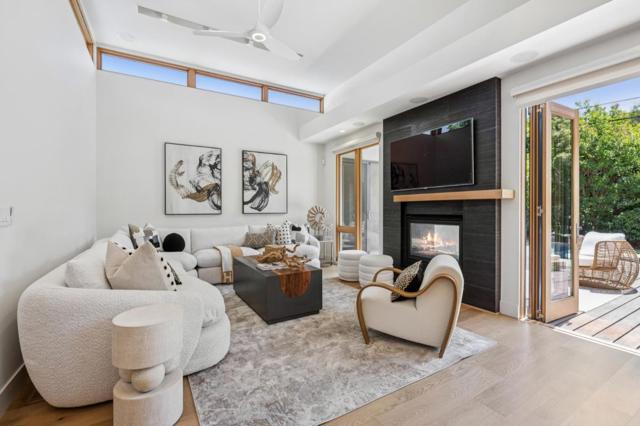 28 Politzer Drive, Menlo Park CA: https://media.crmls.org/mediaz/61f62fb8-0506-4d46-9a00-21053825d3cf.jpg