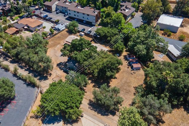 1453 OLIVEWOOD LN, Alpine CA: https://media.crmls.org/mediaz/61f6744f-925e-4474-a361-f8c6238fe9f1.jpg