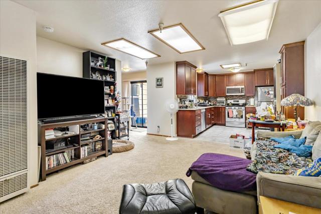 1715 Palmetto Avenue, Pacifica CA: https://media.crmls.org/mediaz/61f6b7bd-4ffe-4677-8273-abca004c36bb.jpg