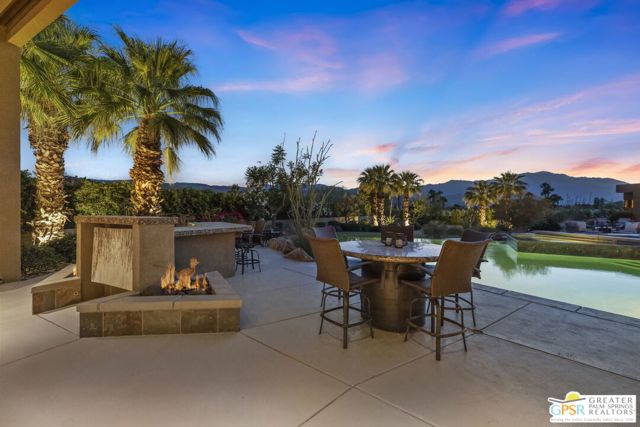4 Paradise Cove Court, Rancho Mirage CA: https://media.crmls.org/mediaz/61f86575-d980-49d8-9052-3f0f9666a978.jpg