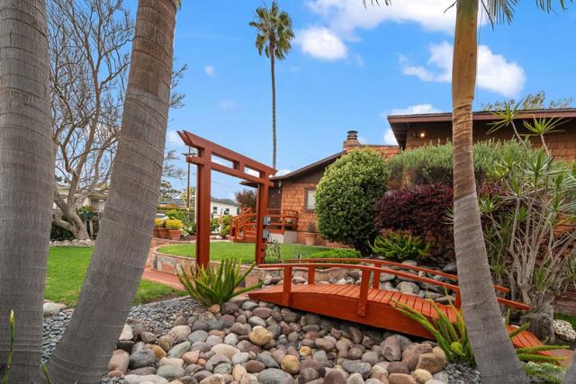 4573 4575 Massachusetts St, San Diego CA: https://media.crmls.org/mediaz/61f865af-7505-46bd-988a-9f61d5ffd285.jpg