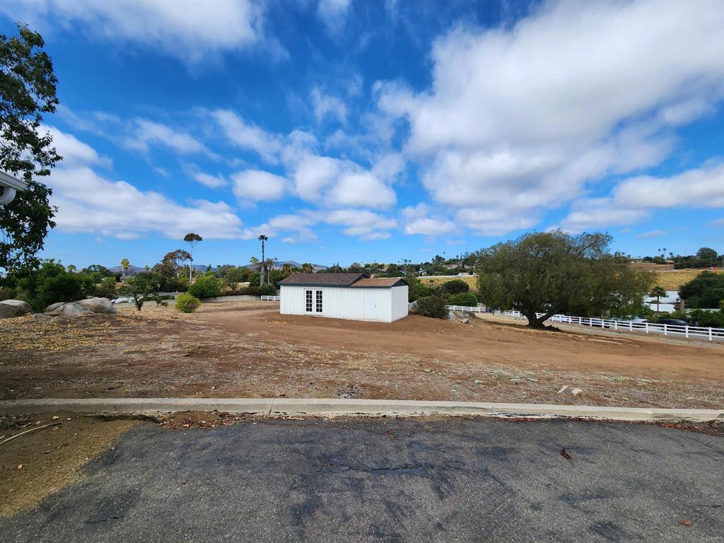 1060 Crest View Dr - photo 10