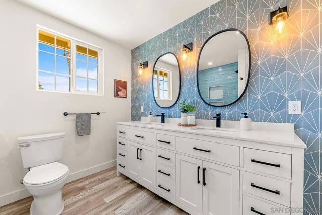 4464 Kamloop Ave, San Diego CA: https://media.crmls.org/mediaz/61f921e0-4631-47c6-ba67-e7fe14e02153.jpg