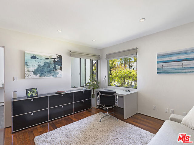 15514 CASIANO Court, Los Angeles CA: https://media.crmls.org/mediaz/61f92d58-0279-4fd9-9286-2eeb220f711e.jpg