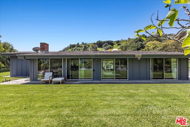 Drew Fenton | 16633 Bienveneda Place Pacific Palisades CA | MLS: 7170214