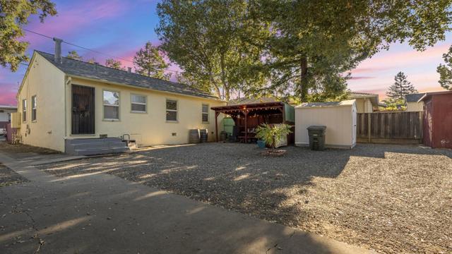 21685 Olive Avenue, Cupertino CA: https://media.crmls.org/mediaz/61f97cad-f577-49db-808a-1e10f338ba96.jpg