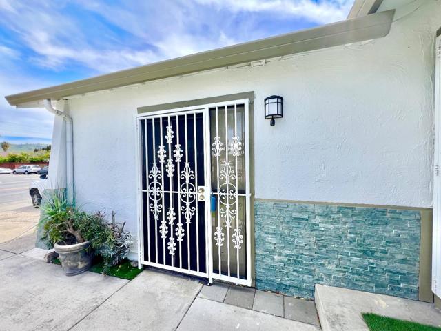 1151 Leeward Drive, San Jose CA: https://media.crmls.org/mediaz/61f985ce-9604-45a1-9ae1-77d415089076.jpg