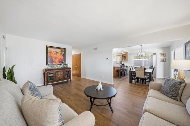 1434 Manchester St, National City CA: https://media.crmls.org/mediaz/61f9b239-0dc5-4af0-a125-167270743c31.jpg