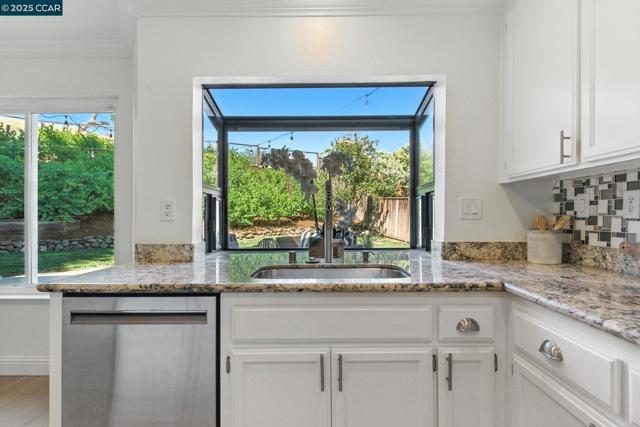 316 Valley High Dr, Pleasant Hill CA: https://media.crmls.org/mediaz/61fa121e-af67-4737-be55-85af09c9e772.jpg