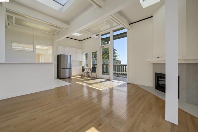 921 Clark Place, El Cerrito CA: https://media.crmls.org/mediaz/61fa8549-c482-4d84-8156-18fc10c6bb0e.jpg