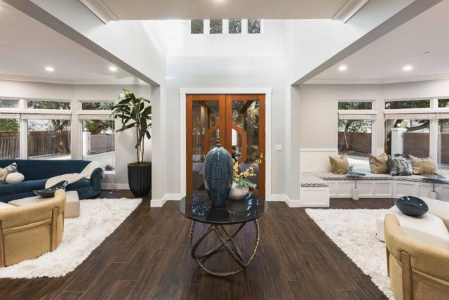 706 N San Antonio Road, Los Altos CA: https://media.crmls.org/mediaz/61faf816-9df8-40a0-985b-0fd2e04f79b7.jpg