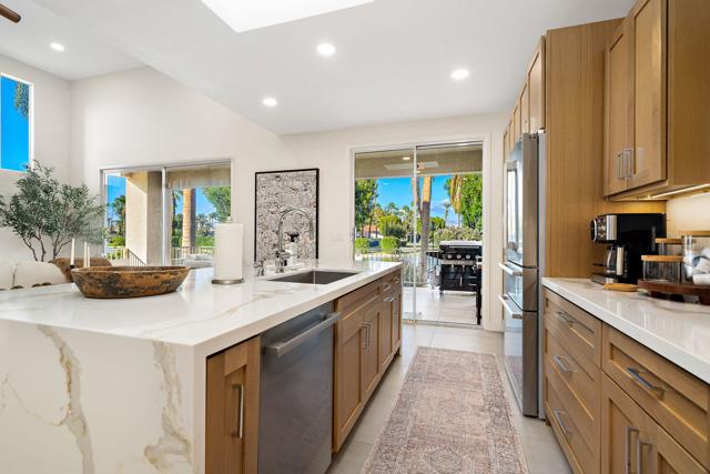 62 Lake Shore Drive, Rancho Mirage, CA 92270