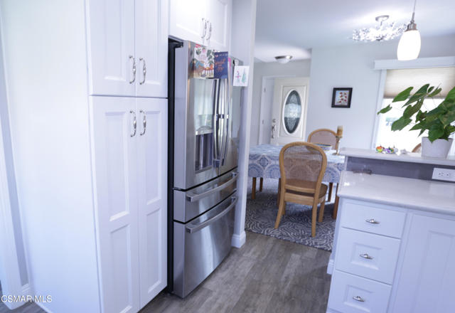 35205 Village 35, Camarillo CA: https://media.crmls.org/mediaz/61fd3395-1eca-4dbc-974c-c9164c8a08d2.jpg