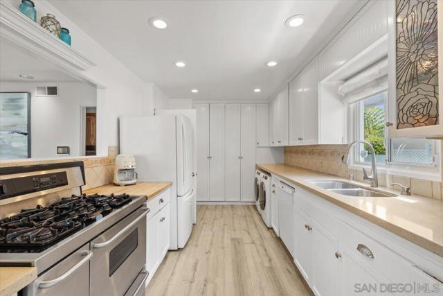 3960 Garfield St., Carlsbad CA: https://media.crmls.org/mediaz/61fd441b-3520-4d60-8e62-d09fb9b08b8a.jpg