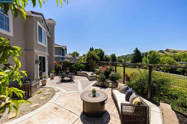 315 Glasgow Circle, Danville CA: https://media.crmls.org/mediaz/61fd834a-fdcb-4f71-b9f7-4ece557eca3a.jpg