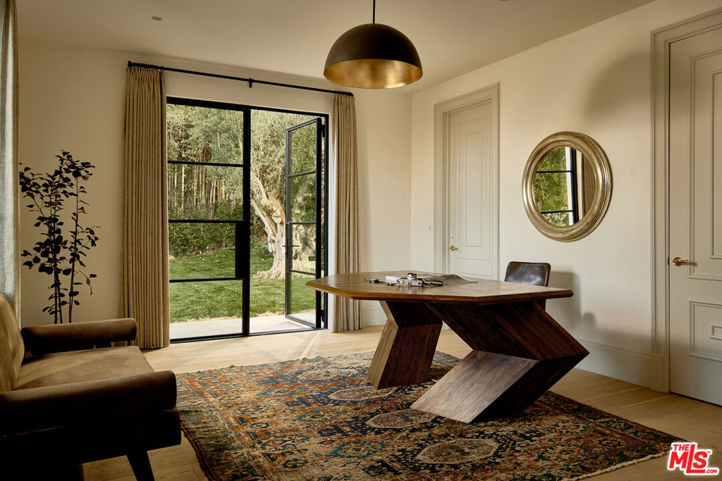 MLS #25597735 img 22