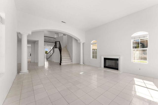 Image 7 of 45 For 1004 Red Granite Rd