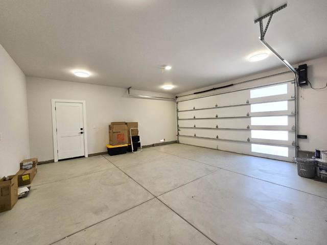 95 Centre Street, Mountain View CA: https://media.crmls.org/mediaz/61fff340-1f12-4cd6-a9f3-4b7df6051c15.jpg