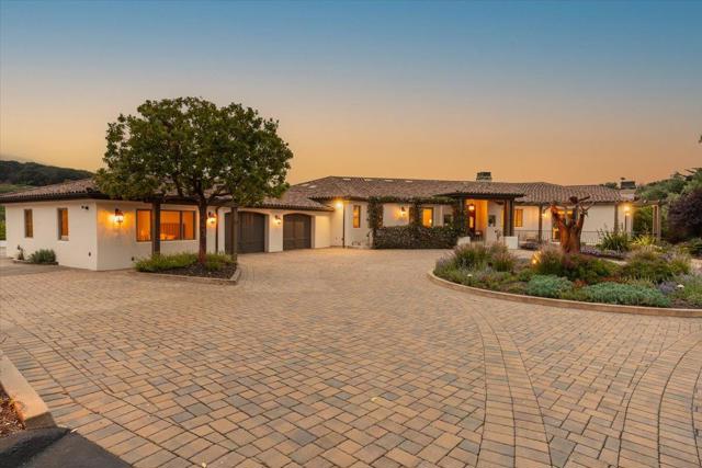 25926 Puerta Del Cajon, Monterey CA: https://media.crmls.org/mediaz/620014bf-2f1a-47e1-836c-fbae20480bae.jpg