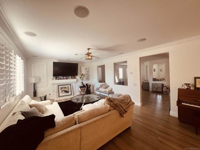 43041 Noble Court, Temecula CA: https://media.crmls.org/mediaz/62018d56-1a18-4fea-9e5b-c6806096be5a.jpg