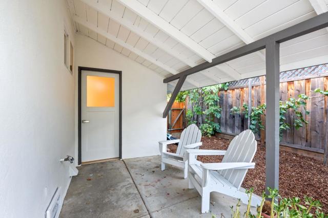 16251 Lilac Lane, Los Gatos CA: https://media.crmls.org/mediaz/6202ac8e-e396-4258-af90-c29ebdb92a31.jpg
