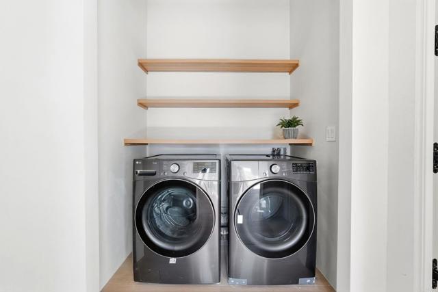 Detail Gallery Image 32 of 52 For 160 N Stanley Dr, Beverly Hills,  CA 90211 - 5 Beds | 5/1 Baths