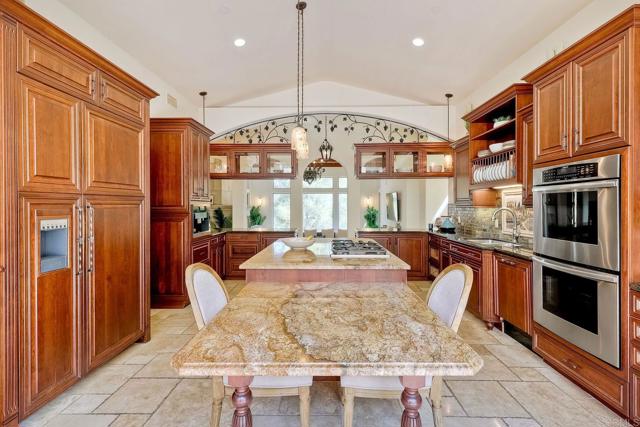 11558 Creek Road, Poway CA: https://media.crmls.org/mediaz/6202b54e-3b1d-448e-8891-4923fe87523c.jpg