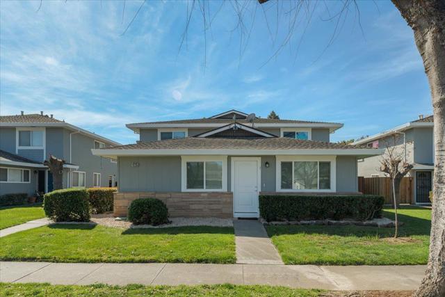4735 Capay Drive, San Jose CA: https://media.crmls.org/mediaz/6202e803-c7d3-441f-885d-61b64d6183e6.jpg