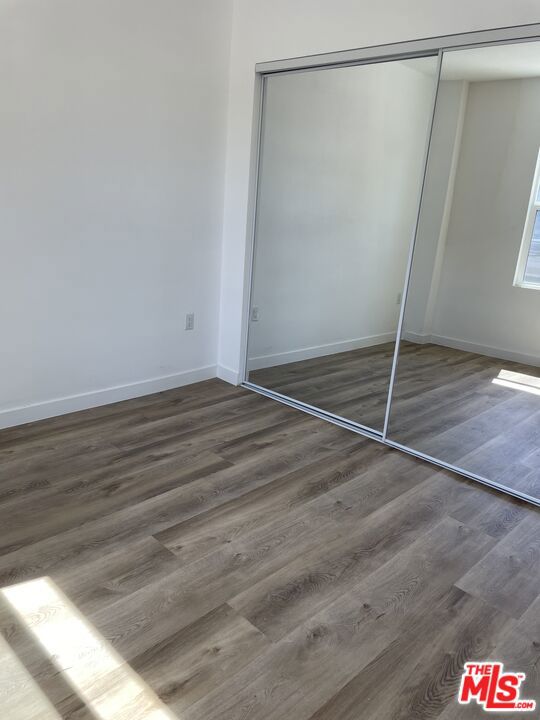 6627 Kraft Avenue, 1/2 photo 3