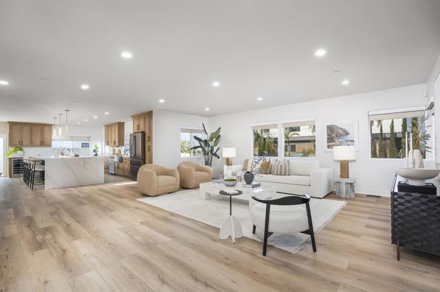 Image 8 of 75 For 4593 Coronado Ave