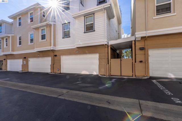 Image 31 of 46 For 228 1st St  