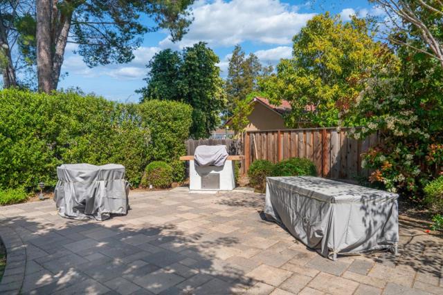 509 Sierra Vista Avenue, Mountain View CA: https://media.crmls.org/mediaz/62055e37-514e-4f30-9c07-bb580d338f8f.jpg