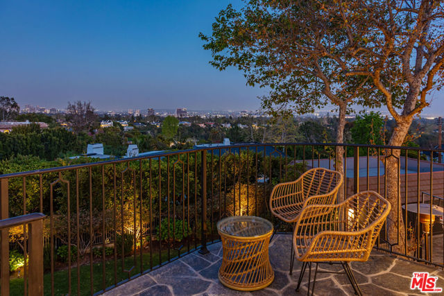 1756 Correa Way, Los Angeles CA: https://media.crmls.org/mediaz/6205712f-c4a3-41e6-b174-fbfa3080d233.jpg