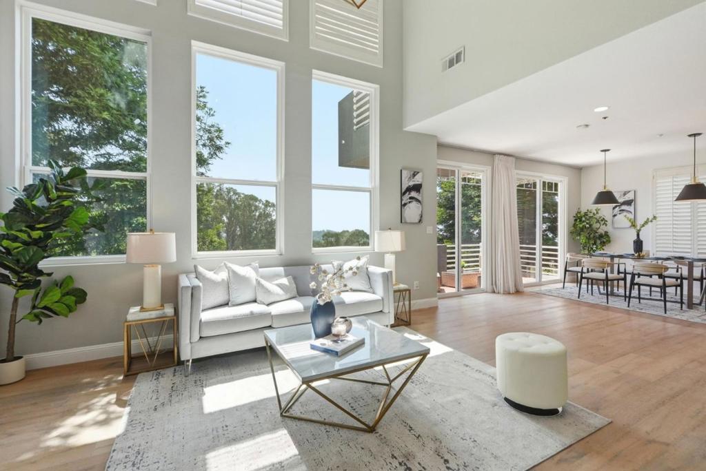 8265 Skyline Circle