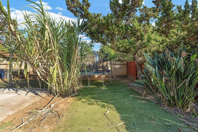 1137 S Pine Street, Escondido CA: https://media.crmls.org/mediaz/6206178c-92f5-46ad-8fe4-0ca14d1546fd.jpg