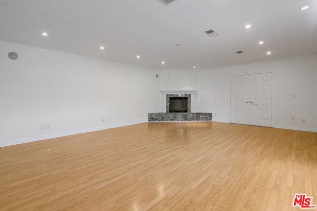 8760 White Oak Avenue, Sherwood Forest CA: https://media.crmls.org/mediaz/6206aec5-39b7-48dc-aab8-5c2130c70a8c.jpg