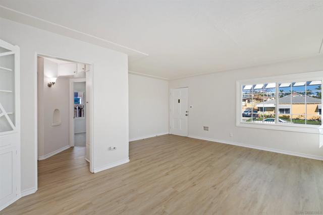 4462 52Nd St, San Diego CA: https://media.crmls.org/mediaz/62071f86-f432-4ba4-9ecd-33ddbf7fdb85.jpg