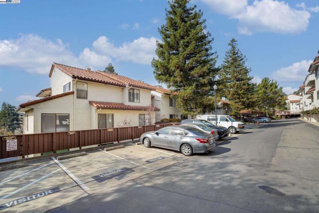 22135 Sevilla Rd, Hayward CA: https://media.crmls.org/mediaz/6207d2bc-3a94-469a-9f74-a7ef5b139e7d.jpg