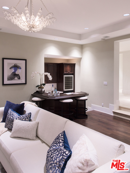 12000 CREST Court