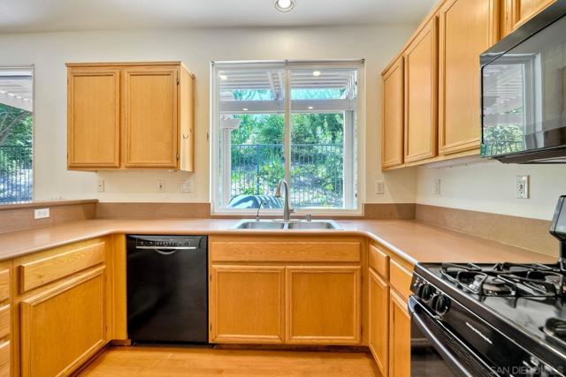 MLS #250033181SD image #16