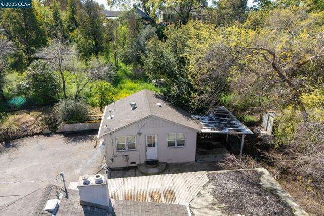 1561 Farm Bureau Rd, Concord CA: https://media.crmls.org/mediaz/6208a190-50b0-4e4f-9ada-473fa1f66340.jpg